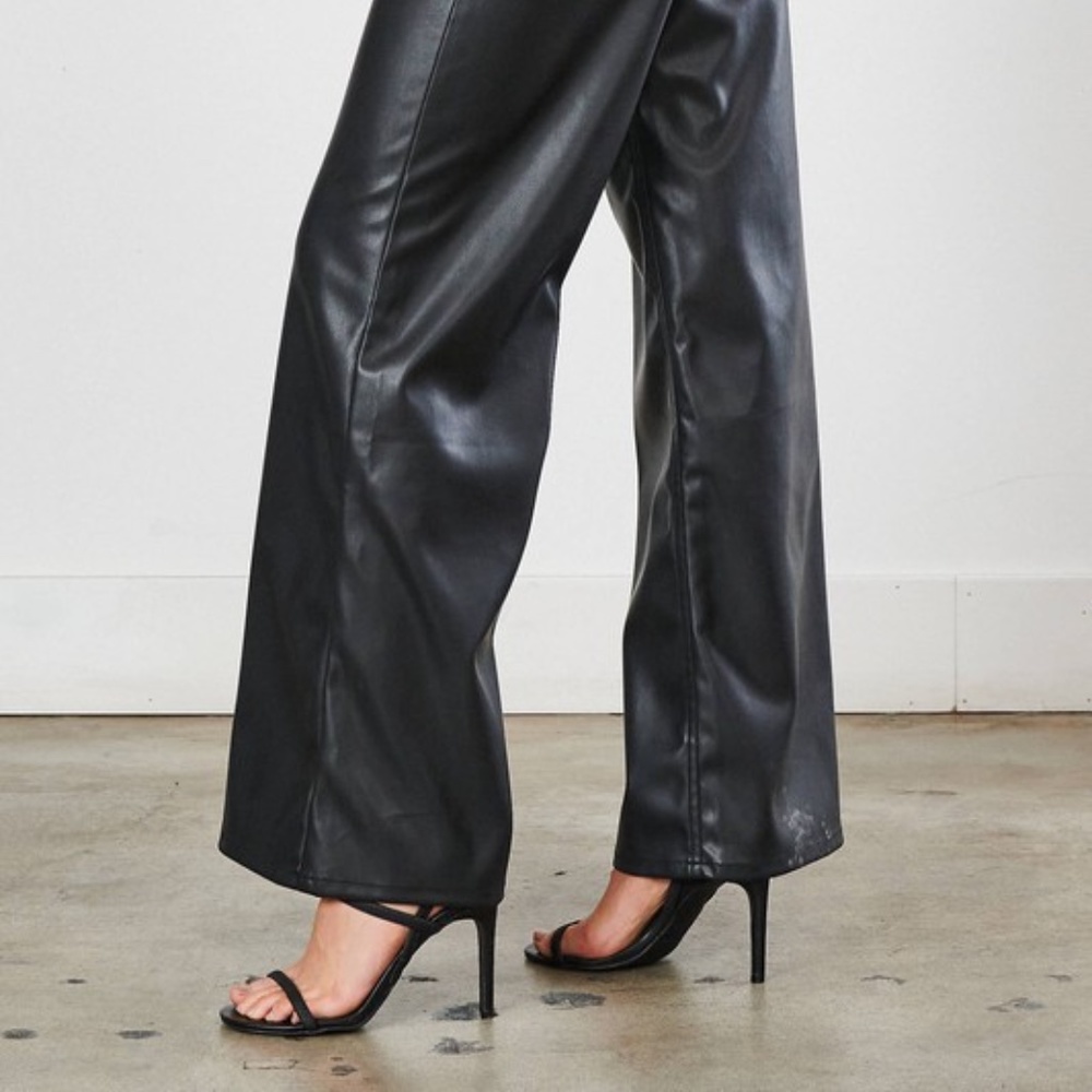 VEGAN LEATHER WIDE LEG PANT - Picture 6 of 10